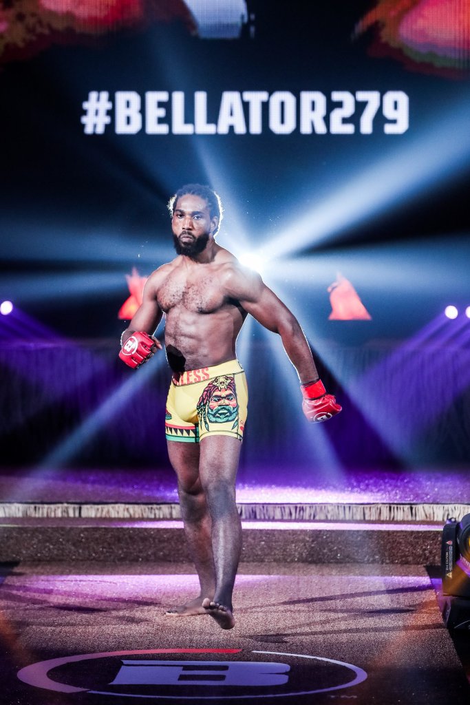 lance gibson bellator 279 walkin