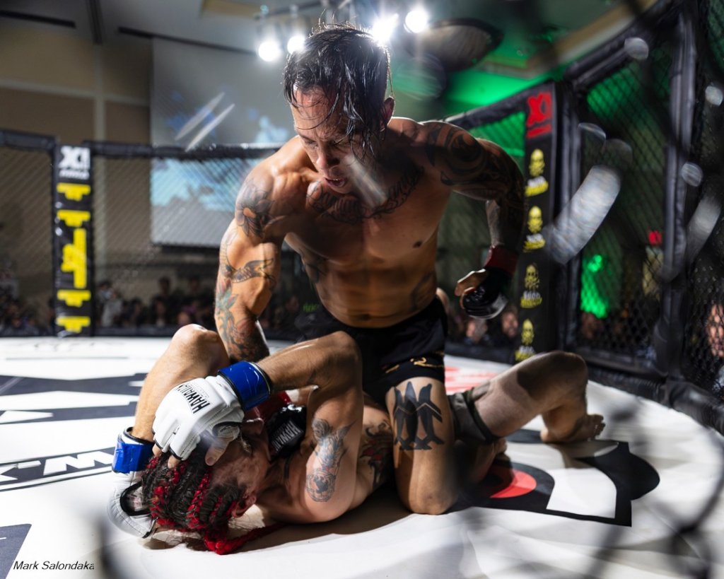 Matt Comeau dominated Calob Ramirez