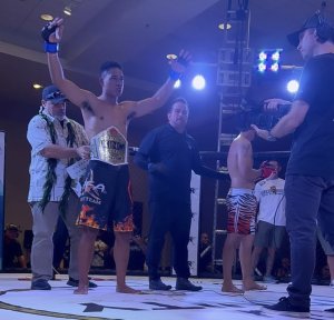 Noheli Kahepuu defeated Ben Santiago